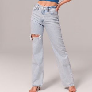 NWT A&F 90s relaxed jeans